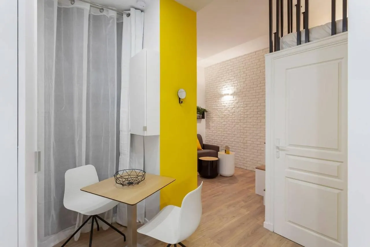 Chic Saint-Germain-Des-Pres Studio For 4 - Prime Location Paris Lejlighed